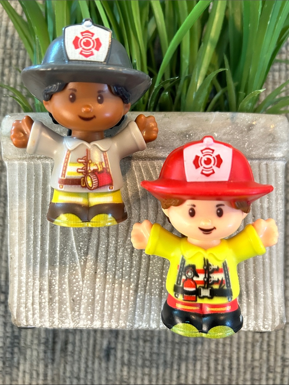 Fisher price little people fire fighter figurines replacement figures x2